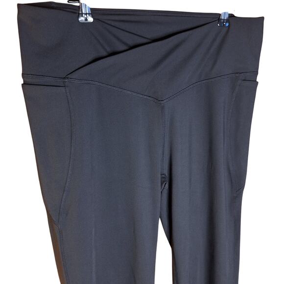 Fabletics NEW XL Pureluxe High-waisted crossover flare yoga pants black pocketed - Picture 5 of 5